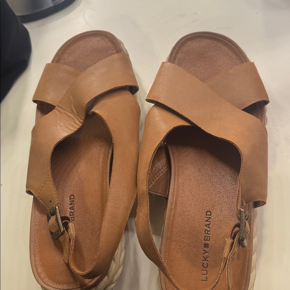 Lucky Brand Laynthn Sandal - Picture 3 of 3